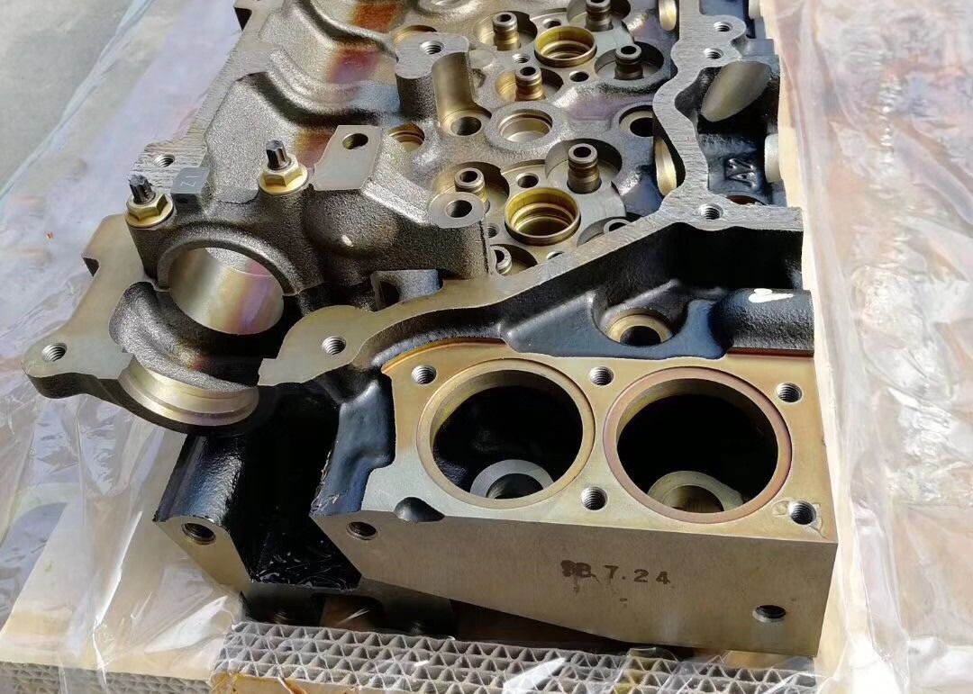 4HK1 6HK1 8-97602-687-0 8-97606-992-5 Железная цилиндровая головка